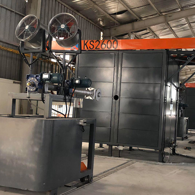 滾塑設(shè)備：在工業(yè)制造中的重要角色